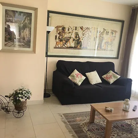 Saval Aqquaria Family Complex Apartment *