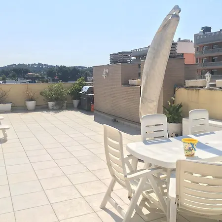 Saval Aqquaria Family Complex Apartment